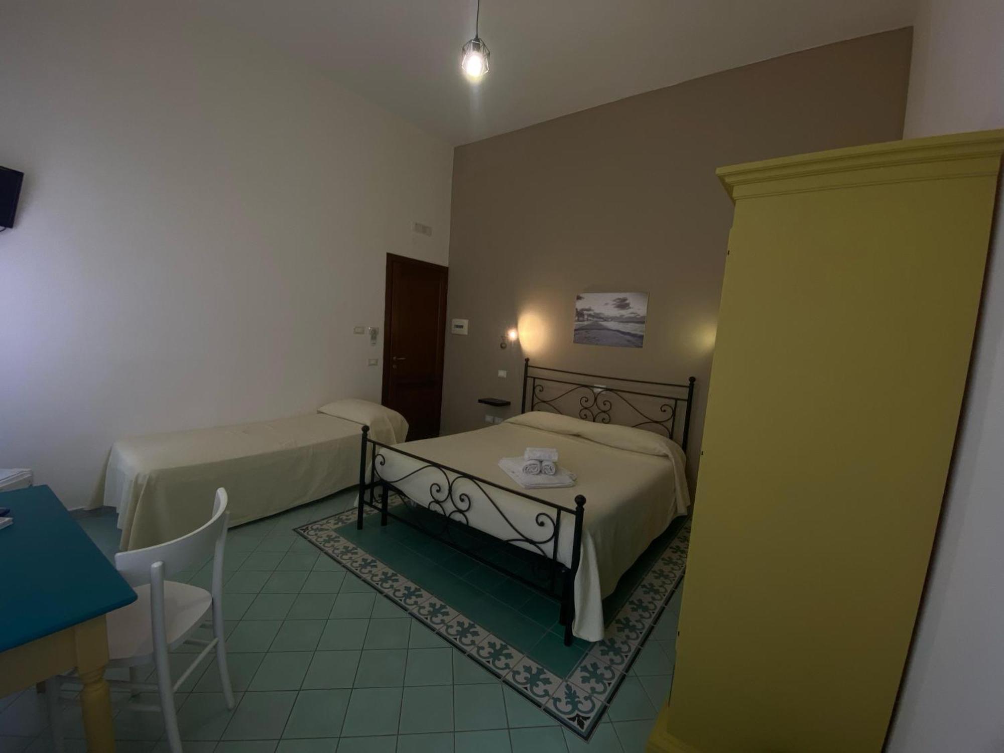 Bed and Breakfast Le 5 Torri Trapani Esterno foto