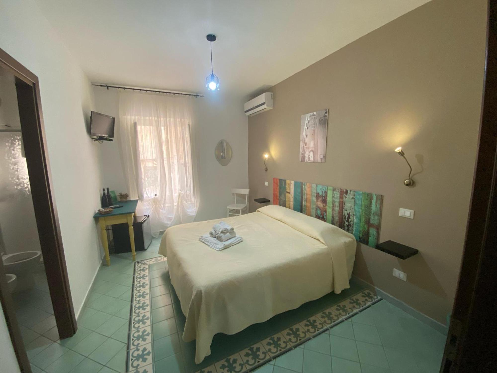 Bed and Breakfast Le 5 Torri Trapani Esterno foto