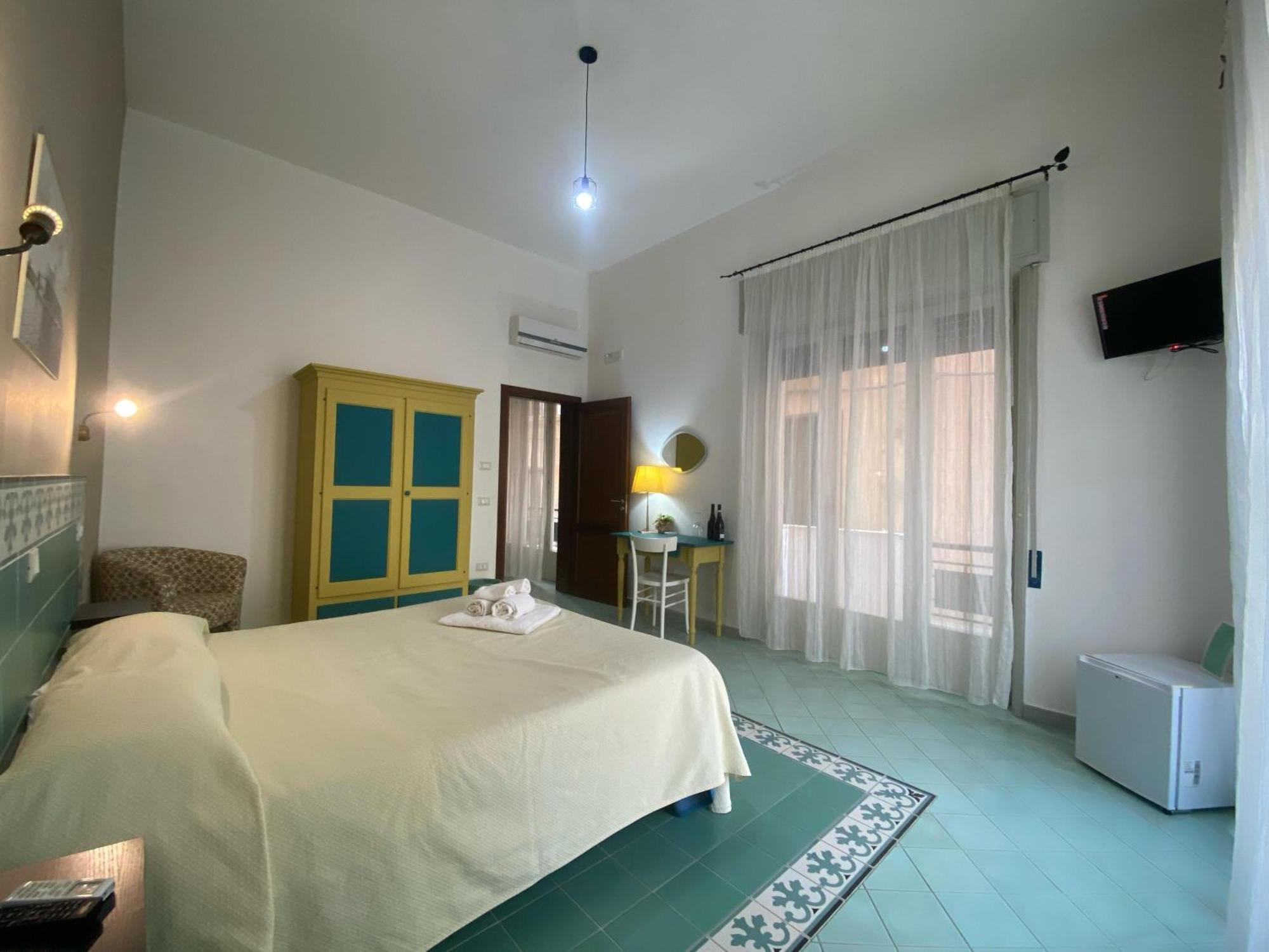 Bed and Breakfast Le 5 Torri Trapani Esterno foto