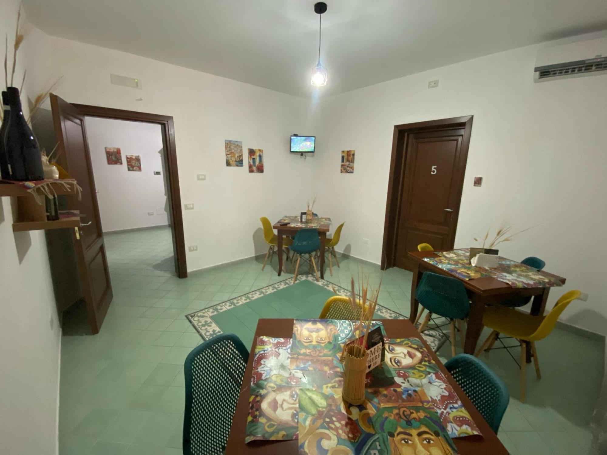 Bed and Breakfast Le 5 Torri Trapani Esterno foto