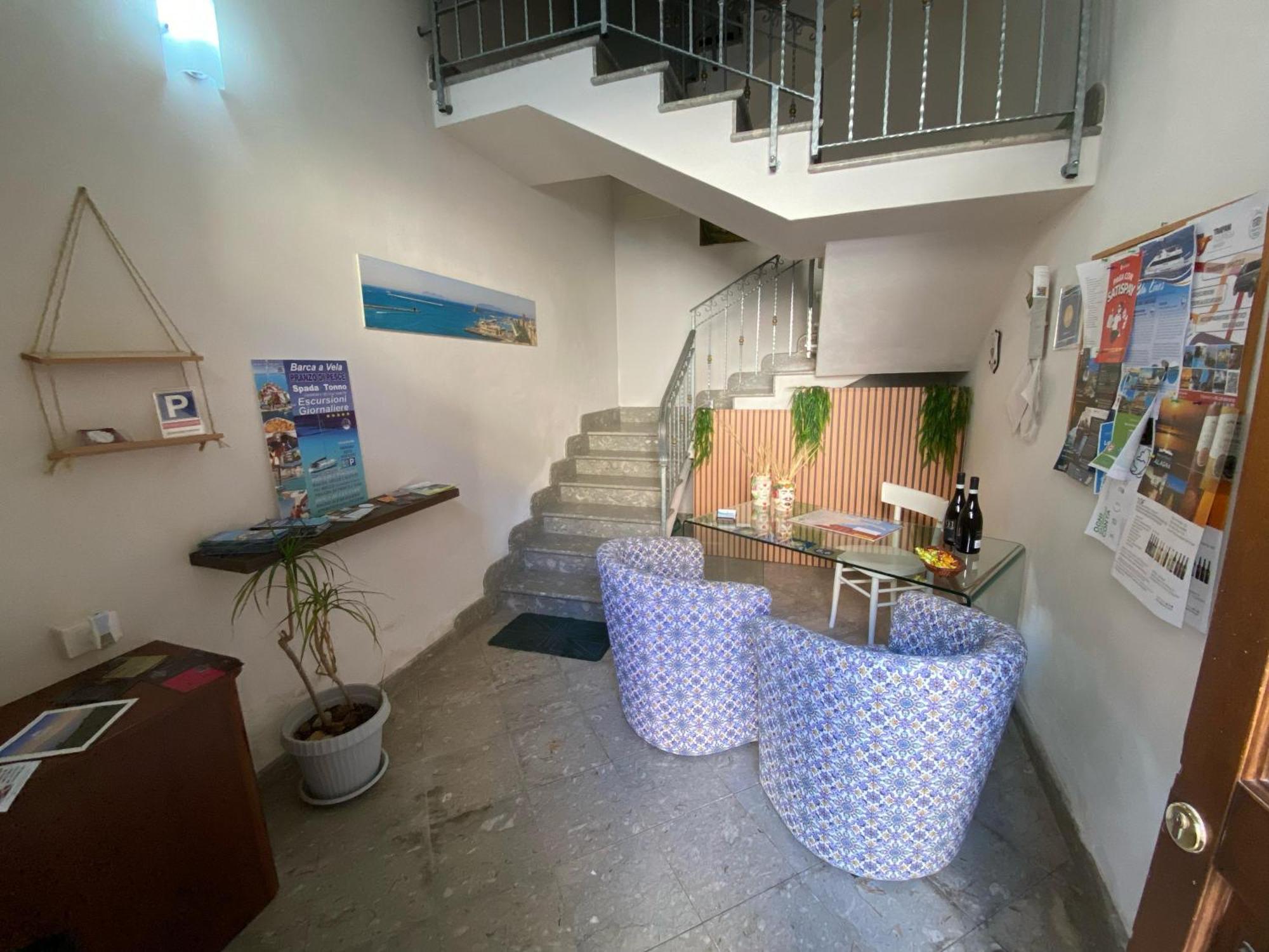 Bed and Breakfast Le 5 Torri Trapani Esterno foto
