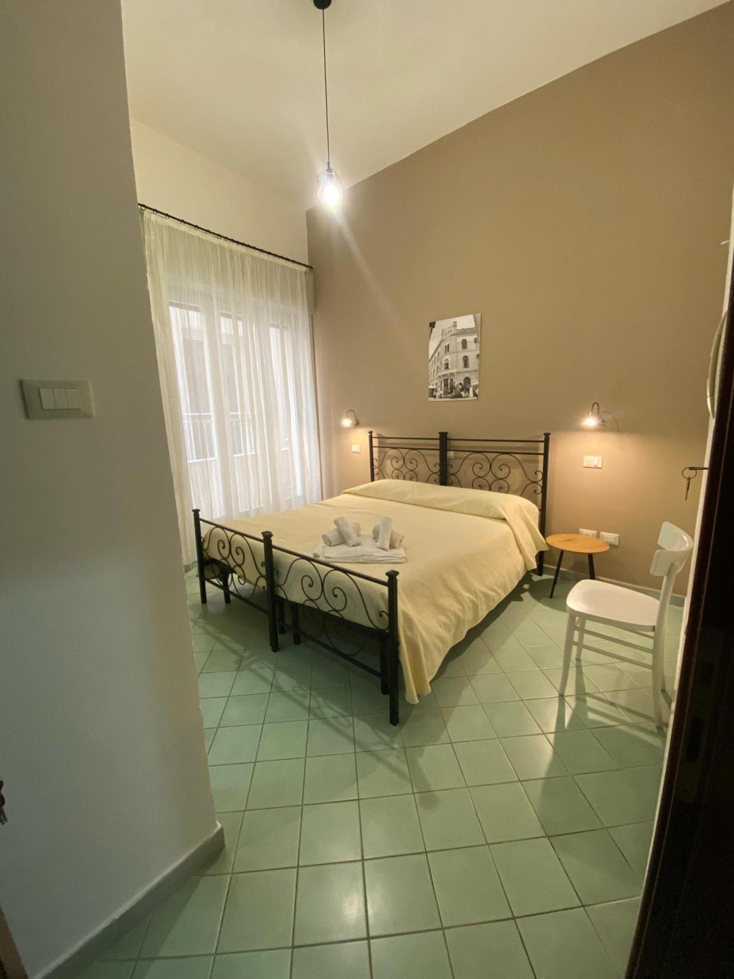Bed and Breakfast Le 5 Torri Trapani Esterno foto