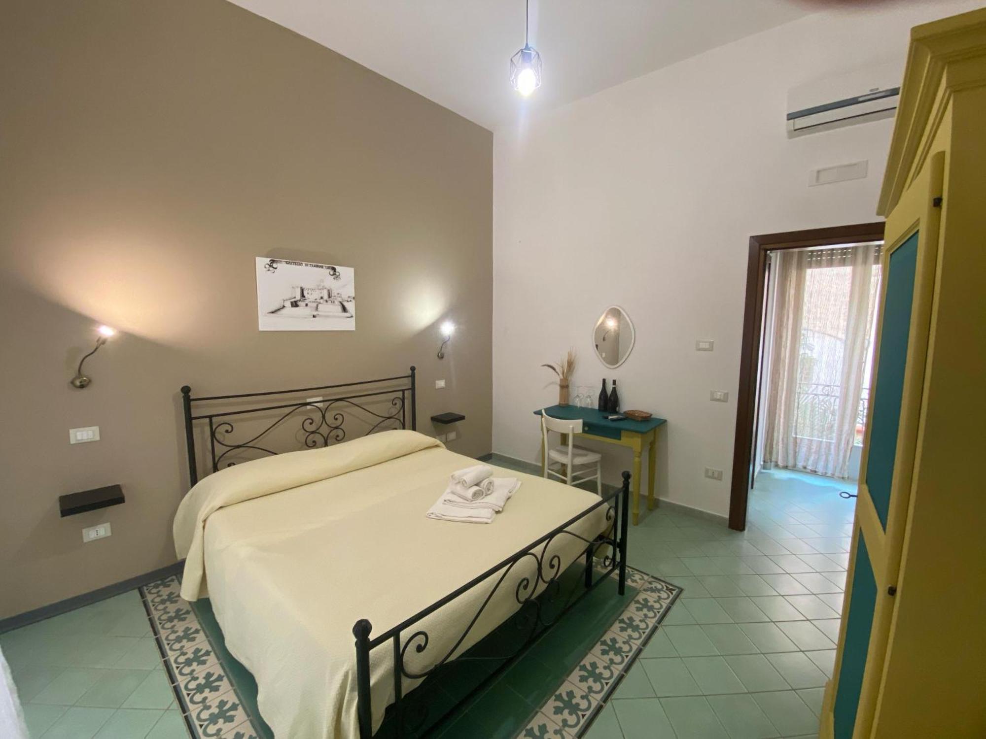 Bed and Breakfast Le 5 Torri Trapani Esterno foto