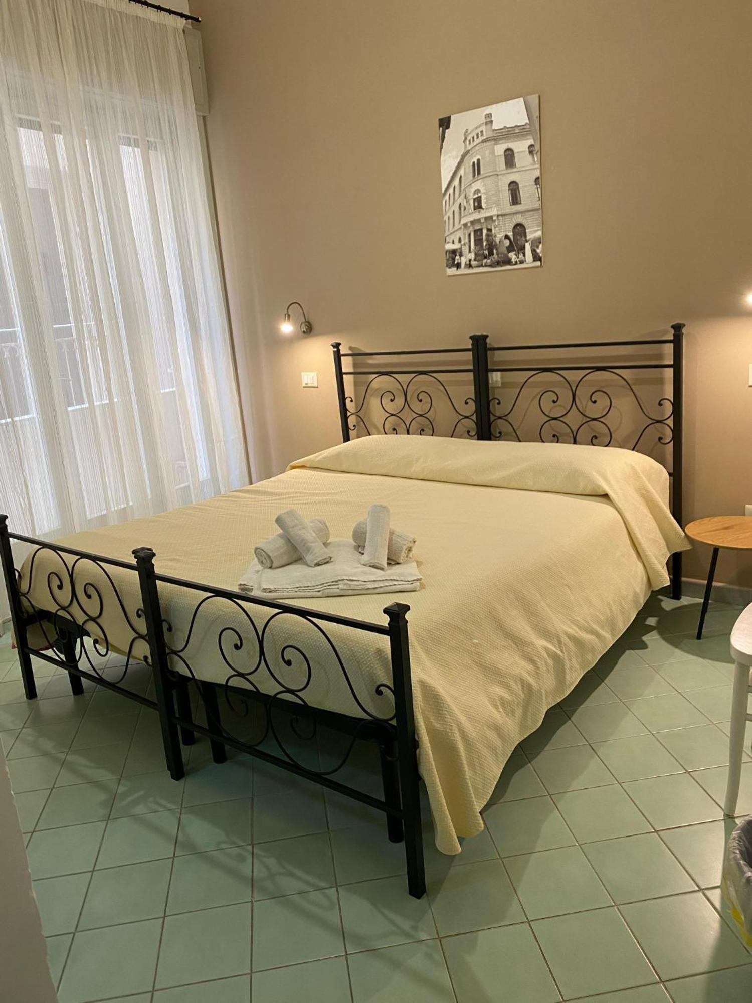 Bed and Breakfast Le 5 Torri Trapani Esterno foto